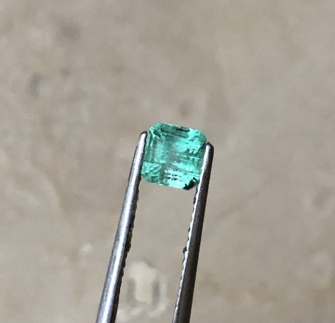 Natural Panjsher Emerald — Square Cut 0.90 ct view 4
