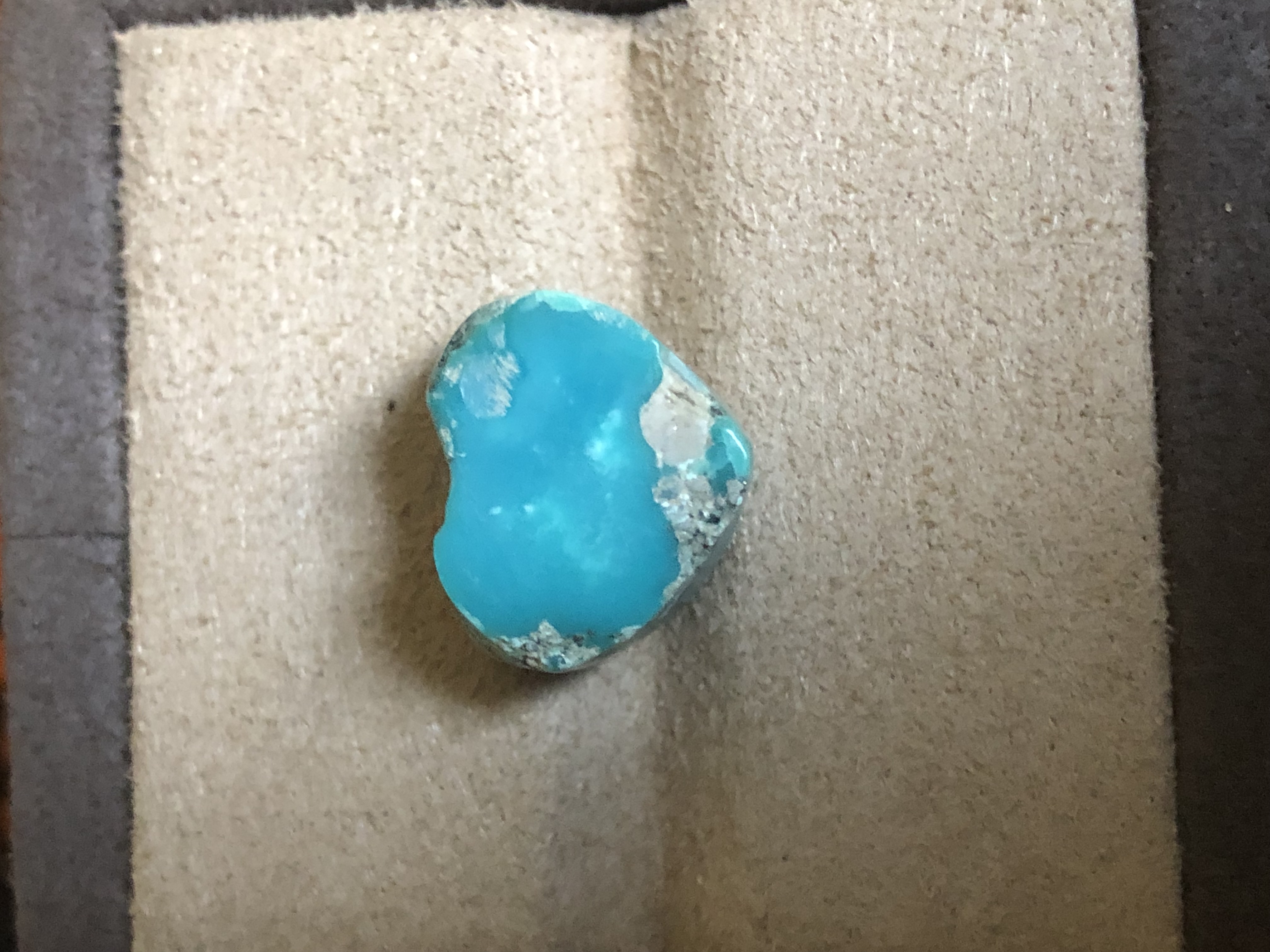 Natural 13 Carat Turquoise Heart Stone Guide: How to Evaluate, Buy, Style, and Care for This Rare Gem
